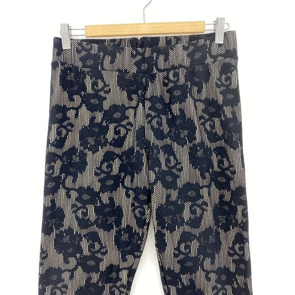 GUESS NWT LOS ANGELES Black Eyelet Elastic Waist Leggings - Picture 2 of 5